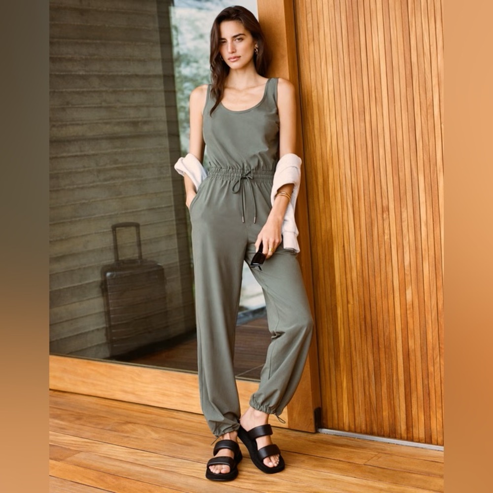 Abercrombie & Fitch Sleeveless Traveler Jumpsuit-Olive sz xl